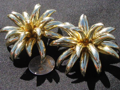 Huge retro gold tone anemone or starfish flower clip-on earrings, 60s vintage