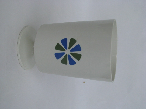 Huge set mod 60s atomic flower footed glasses, plastic party barware