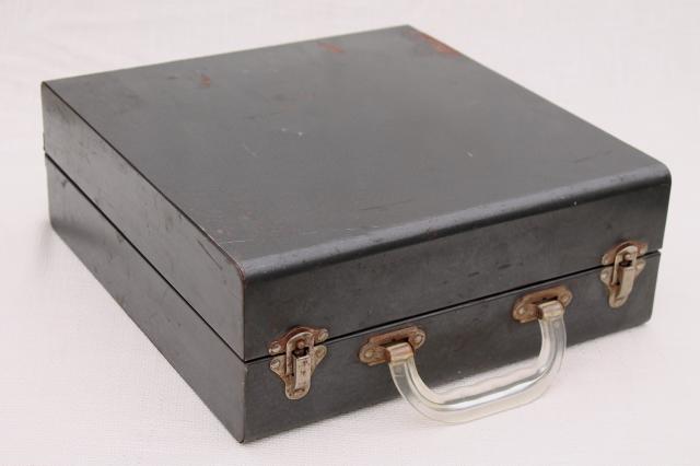 industrial vintage photography light, portable 4 socket light bar w/ metal box carrying case