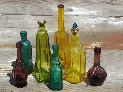 Lot 70s and 80s retro glass oil jars and miniature bottles, flashed colors