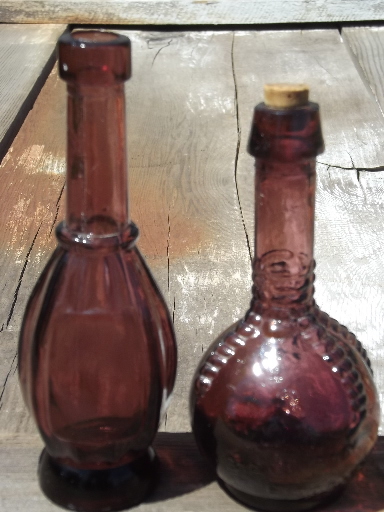 Lot 70s and 80s retro glass oil jars and miniature bottles, flashed colors