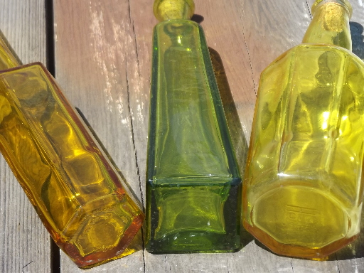 Lot 70s and 80s retro glass oil jars and miniature bottles, flashed colors