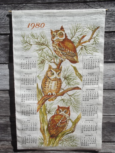 Lot 70s vintage calendar towels, printed linen kitchen towel calendars