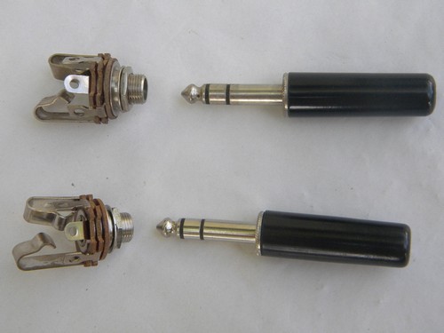 Lot Gibson vintage Western Electric bakelite amplifier audio/guitar plugs/jacks etc.