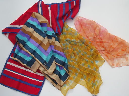 Lot of 4 Vera signed scarves, print silk and chiffon, retro 70s vintage
