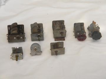 Lot of assorted vintage air variable capacitors for shortwave radio tuning etc.