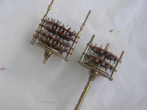 Lot of vintage phenolic rotary selector switches shortwave radio parts.