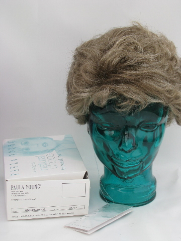 Lot Paula Young short wigs, brunette, ash blonde, grey hair, sz large