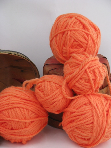 Lot vintage heavy weight rug yarn, retro coral, orange, bright pink!
