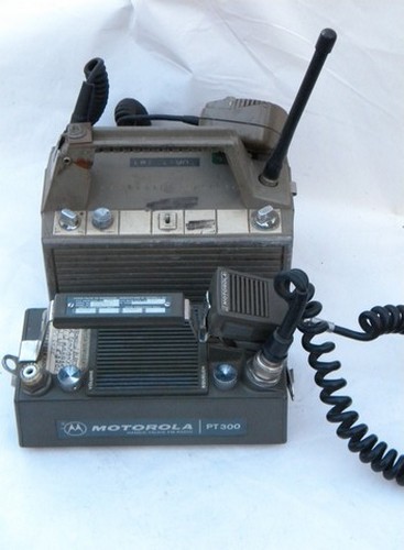 Vintage Motorola Walkie Talkie Radios.as Is.works 