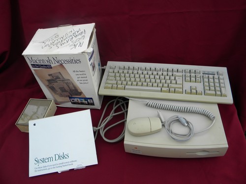 Mac Quadra 605 personal computer w/keyboard and mouse Apple system disks