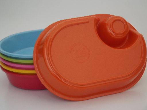 Melmac snack baskets w/ dipping sauce cups in bright retro colors!