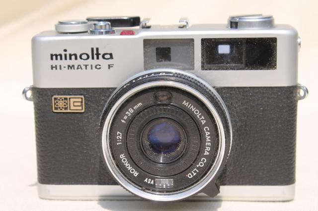 mid century vintage camera lot, mixed collection retro cameras Kodak, Minolta etc.
