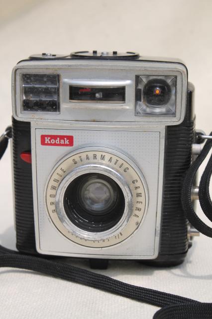 mid century vintage camera lot, mixed collection retro cameras Kodak, Minolta etc.