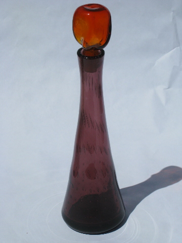 Mid-century mod art glass decanter, tall purple bottle, amber stopper