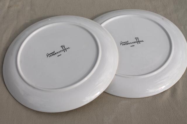 mid-century mod vintage pottery fondue plates, plain white ceramic dishes made in Japan