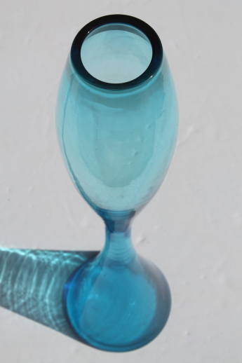 Mid-century modern art glass hourglass vase w/ tall mod bottle shape