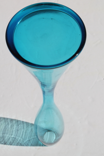 Mid-century modern art glass hourglass vase w/ tall mod bottle shape