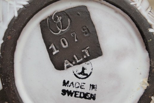 Mid-century Scandinavian modern vase Anna Lisa Thomson Paprika pottery Sweden