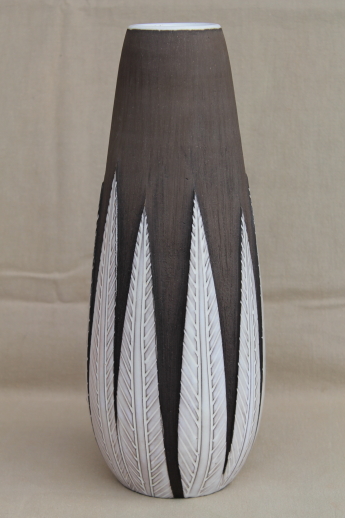 Mid-century Scandinavian modern vase Anna Lisa Thomson Paprika pottery Sweden