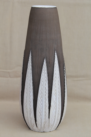 Mid-century Scandinavian modern vase Anna Lisa Thomson Paprika pottery Sweden