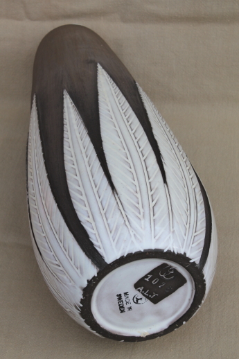 Mid-century Scandinavian modern vase Anna Lisa Thomson Paprika pottery Sweden