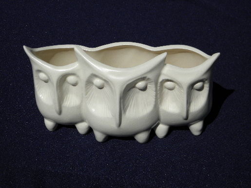 Mod ceramic owl family, 60s 70s vintage matte white pottery planter
