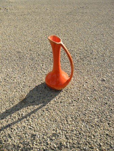 Mod gold flecked orange art pottery pitcher vase, 50s - 60s vintage