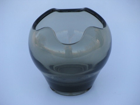 Mod tulip bulb shape round vase, smoke grey art glass, 60s vintage