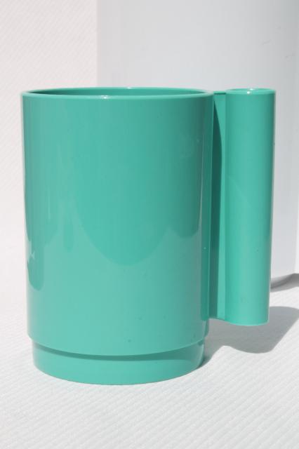 mod vintage Ingrid plastic dishes sets in retro pastel colors, Party Ball & Drinks Connection