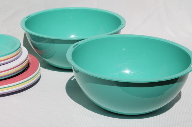 mod vintage Ingrid plastic dishes sets in retro pastel colors, Party Ball & Drinks Connection