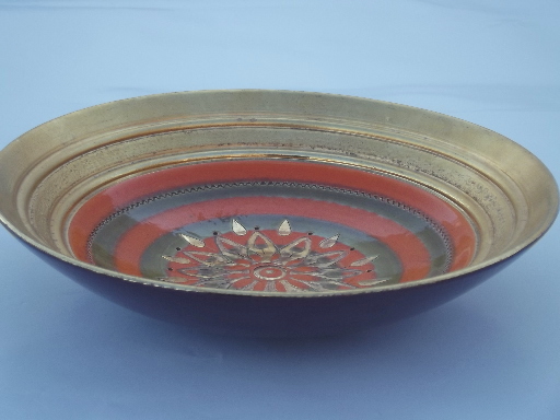 Mod vintage Italian sgraffito pottery bowl,  retro orange and green flower