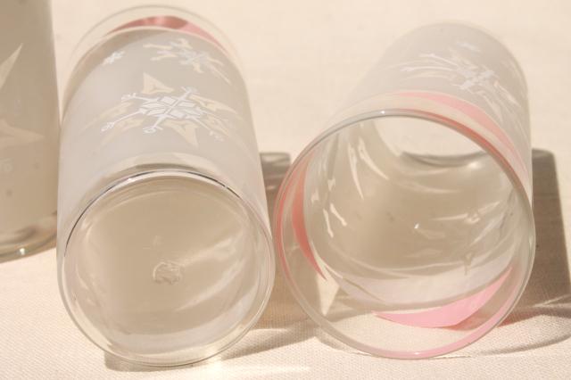mod vintage starburst stars drinking glasses, retro pink & white pattern glass tumblers