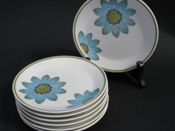 Noritake up-sa daisy china dessert plates, mod flowers