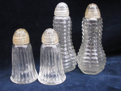 Clear Textured Glass Salt and Pepper Shakers Vintage-Retro Style Old Diner Type 