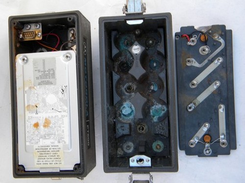 Old PT-500 lunchbox walkie-talkie radio, HT transceiver with case