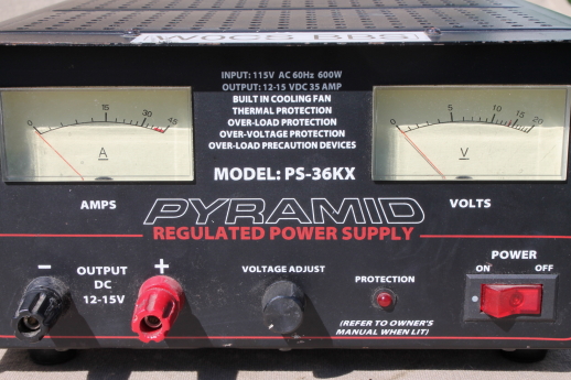 Pyramid PS36KX regulated power supply, 12~15 VDC power supply 115 VAC input