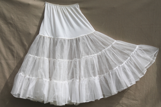 Retro 50s vintage crinoline petticoat, net ruffled nylon slip for full skirts