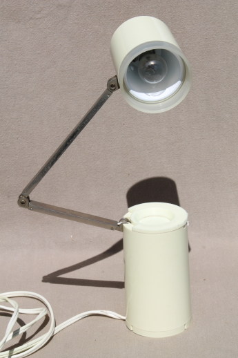 Retro 60s adjustable desk light, vintage folding Lloyd's High Intensity Lamp NA-101 made in Japan