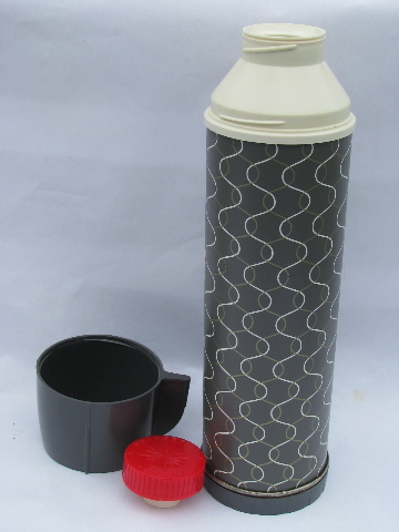 Retro 60s vintage thermos bottles for lunch or picnics, mod prints