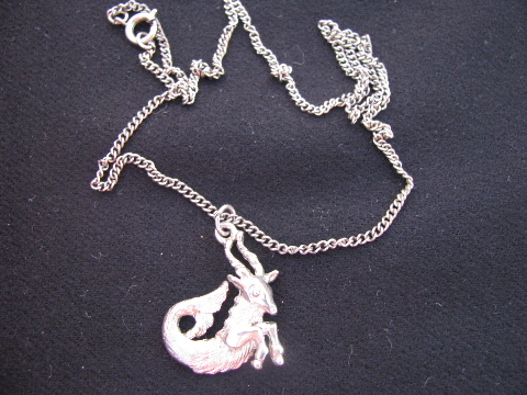 Retro 70s hippie vintage zodiac necklace, goat Capricorn astrological pendant & chain