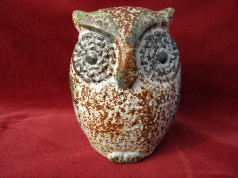 Retro 70s vintage ceramic owl bank, hand-painted spongeware pottery