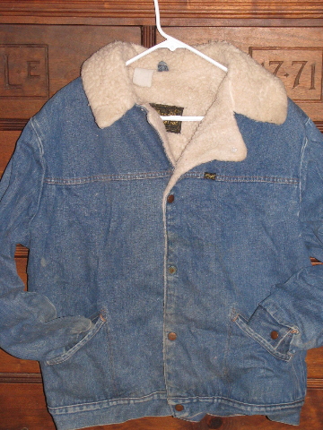 Retro 70s vintage Wrangler western wear rancher's coat, denim jacket w/ sherpa pile