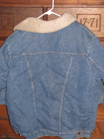 Retro 70s vintage Wrangler western wear rancher's coat, denim jacket w/ sherpa pile