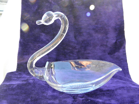 Retro art glass figural swan bowl, crystal color - vintage Viking? Blenko? Pilgrim?