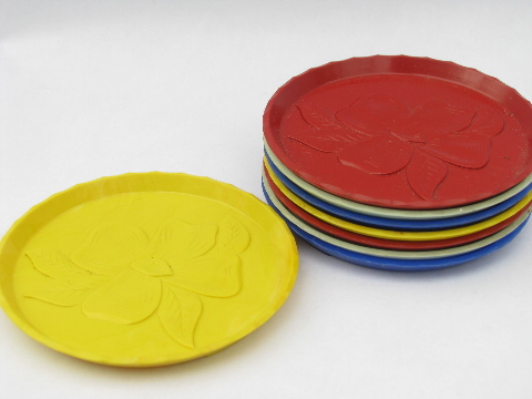 Retro colors 1950s vintage plastic coasters for summer drinks glasses