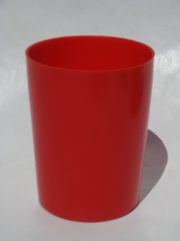 Retro colors nesting plastic tumblers set, 60s vintage party glasses