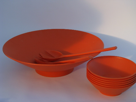 Retro coral orange plastic salad bowls set w/ spoon & fork