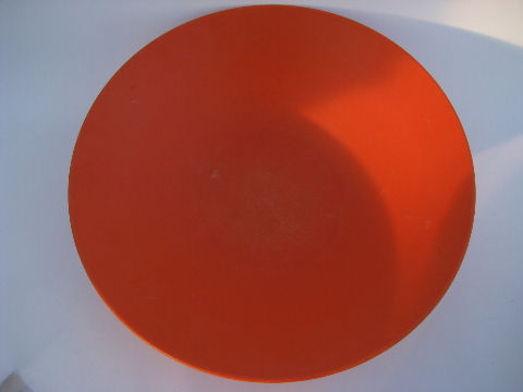 Retro coral orange plastic salad bowls set w/ spoon & fork