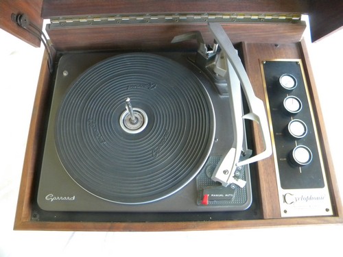Retro danish modern vintage Garrard phonograph turntable w/solid teak case